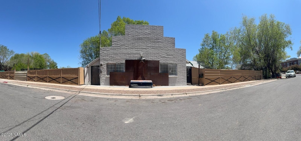 202 S Wc Riles St, Flagstaff, AZ 86001 - view of front of property