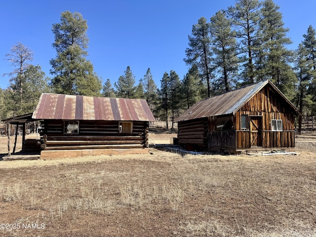 view of outdoor structure with an outdoor structure