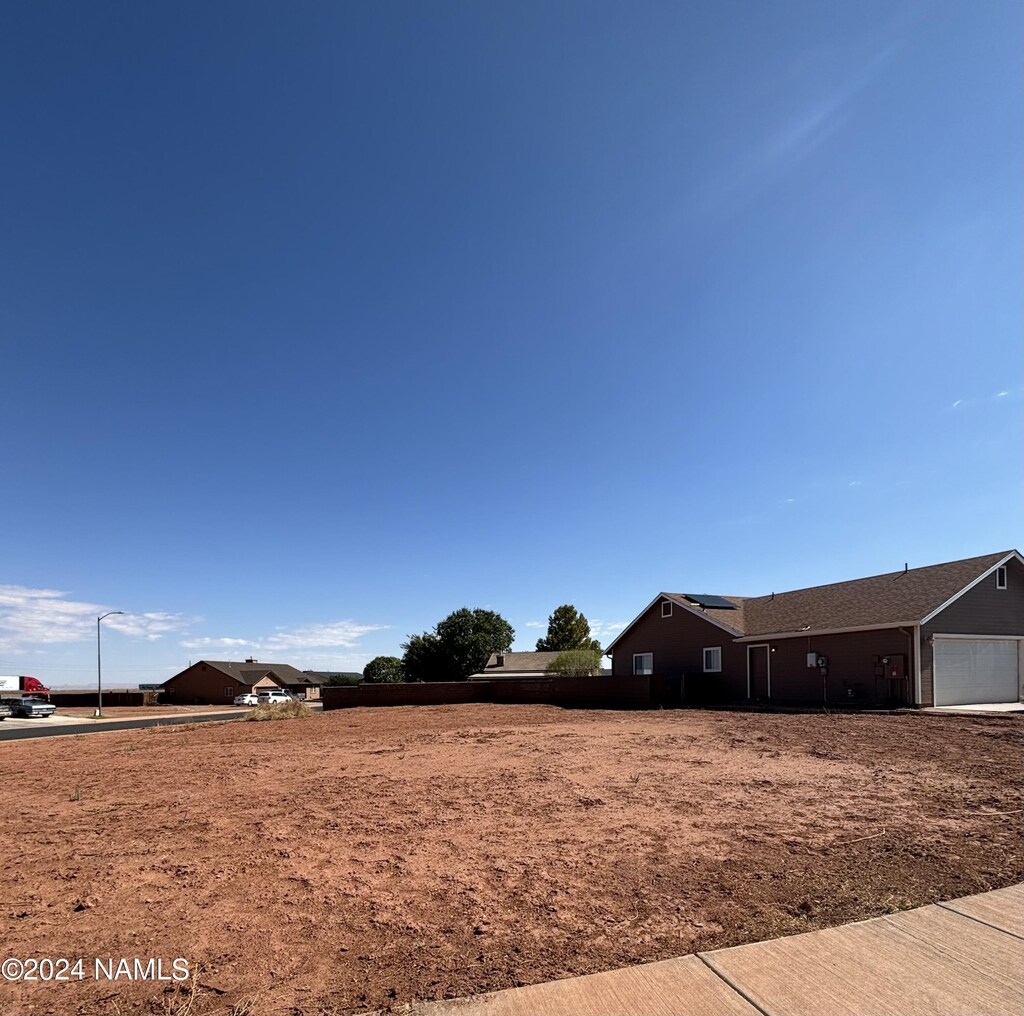 2080 Round House Dr, Winslow, AZ 86047 - photo 1