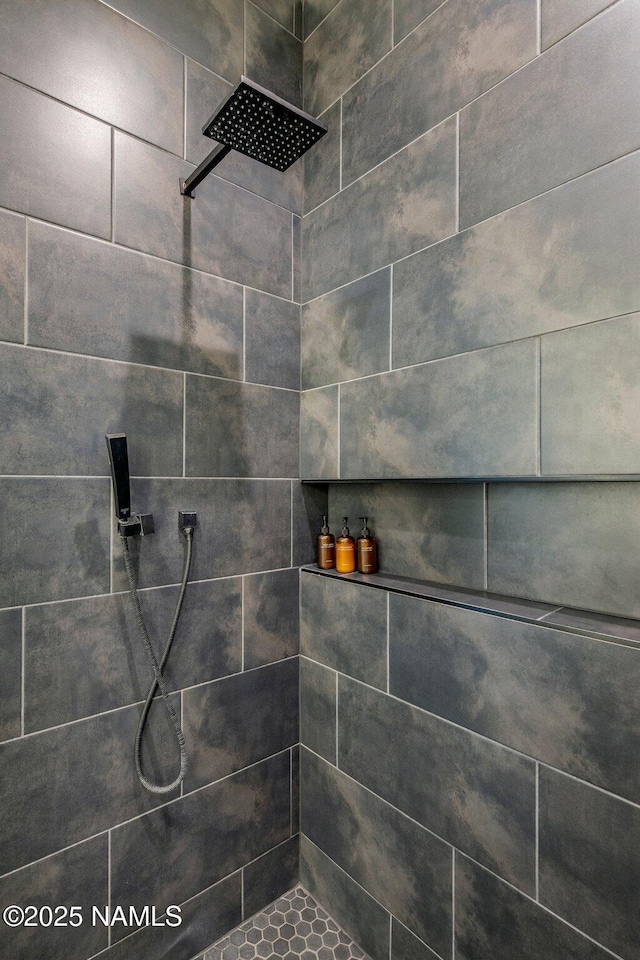 10299 E White Feather Ln, Scottsdale, AZ 85262 - full bathroom with a tile shower