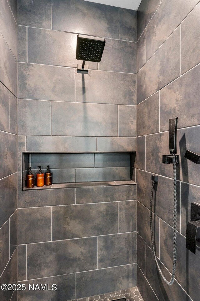 10299 E White Feather Ln, Scottsdale, AZ 85262 - full bathroom featuring a tile shower