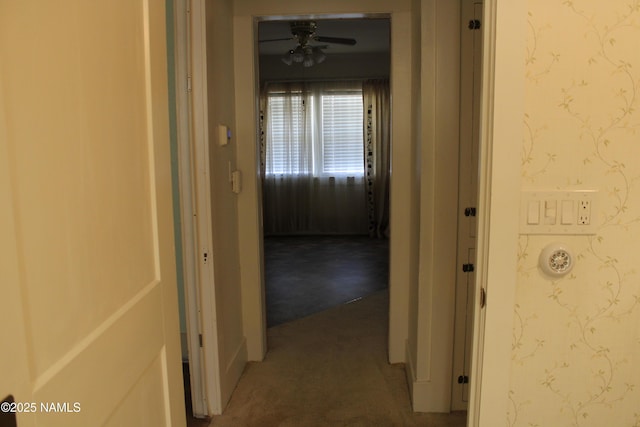 620 W Elm St, Winslow, AZ 86047 - hall featuring carpet floors and wallpapered walls