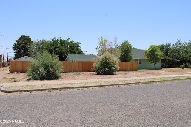 620 W Elm St, Winslow, AZ 86047 - view of yard