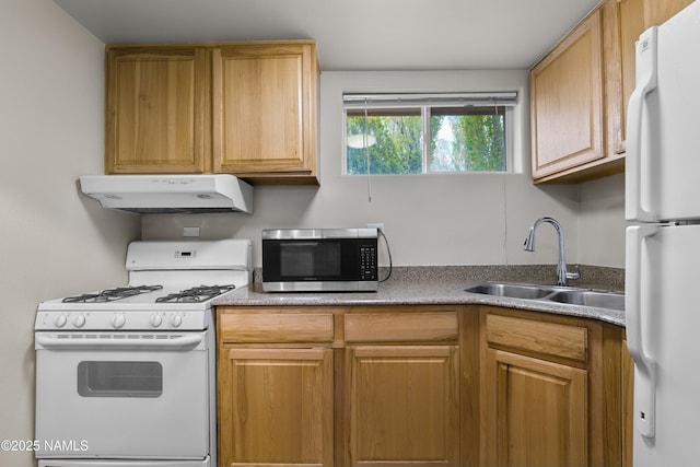 3580 N Jamison Blvd, Flagstaff, AZ 86004 - kitchen with white appliances, range hood, and light countertops