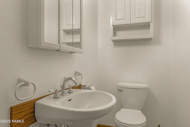 1470 W Melissa Dr, Flagstaff, AZ 86005 - bathroom featuring a sink and toilet