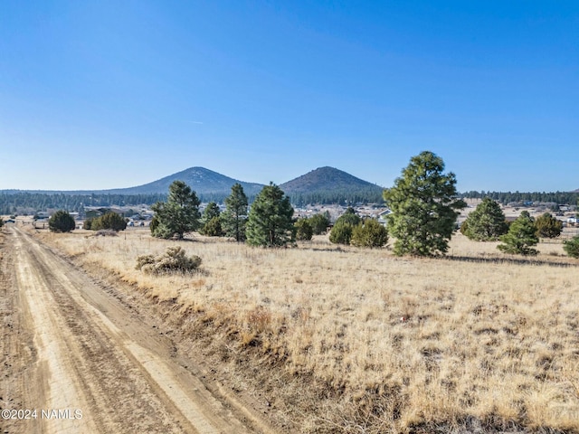 8170 Autumn Dr, Flagstaff, AZ 86004 - property view of mountains with a rural view