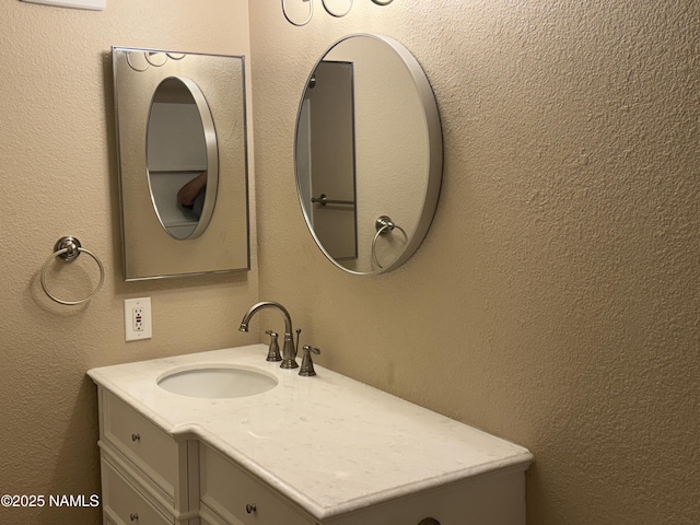 1385 W University Ave Unit 196, Flagstaff, AZ 86001 - bathroom featuring vanity