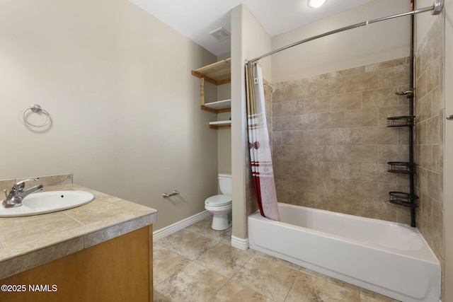 905 Hereford Dr, Williams, AZ 86046 - bathroom with toilet, shower / bathtub combination with curtain, vanity, baseboards, and tile patterned floors