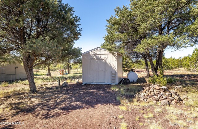 view of outbuilding