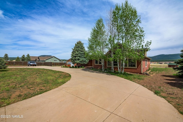 6600 W Suzette Ln, Flagstaff, AZ 86001 - view of front of property featuring curved driveway