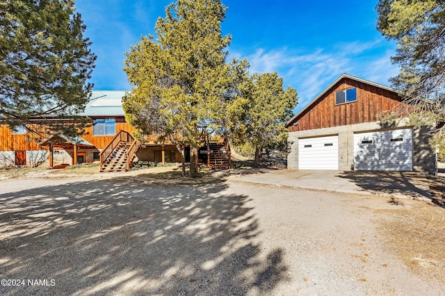 view of front facade with a garage