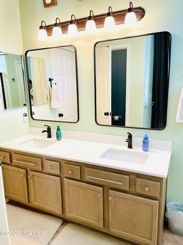 11677 W Cove Crest Dr, Bellemont, AZ 86015 - full bath featuring double vanity