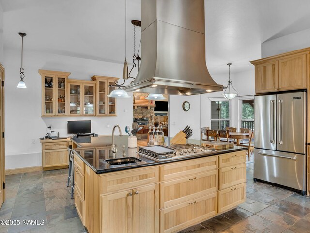 284 E Foothill Trl, Williams, AZ 86046 - kitchen featuring a sink, light brown cabinetry, stainless steel appliances, and island range hood