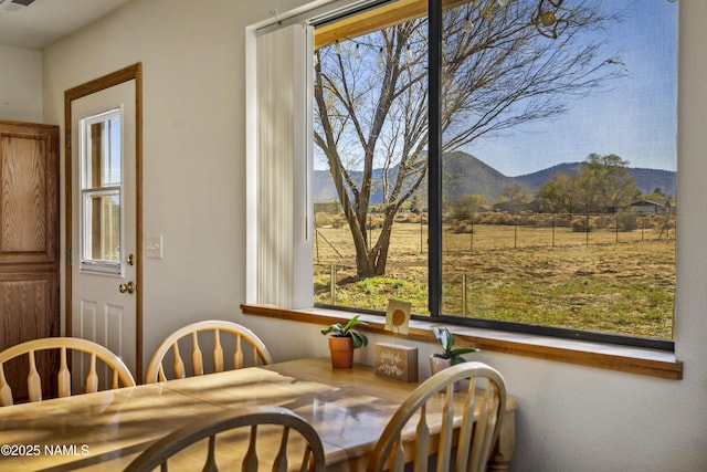 11280 N Zady Ln, Flagstaff, AZ 86004 - dining room featuring a mountain view