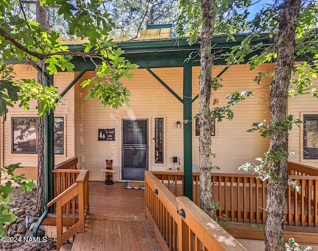 335 Sandia Cir, Munds Park, AZ 86017 - view of wooden terrace