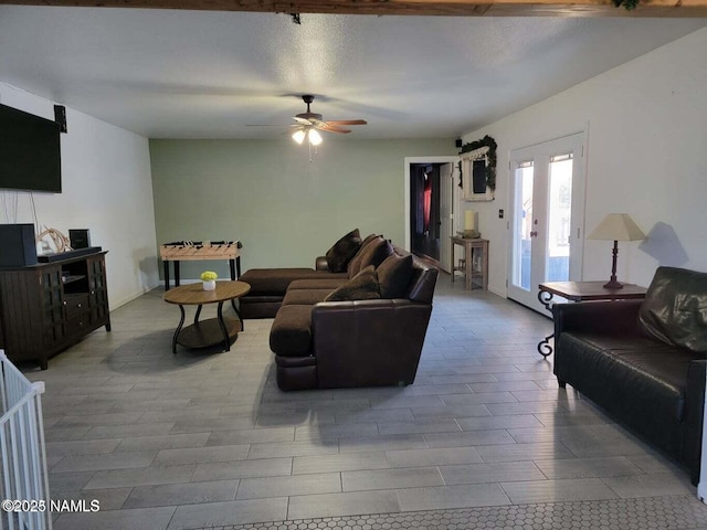 5895 Timberline Trl, Flagstaff, AZ 86004 - living room with a ceiling fan