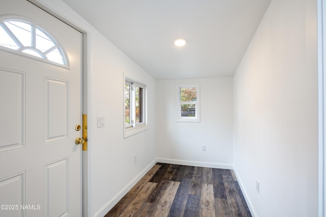 2814 N Patterson Blvd, Flagstaff, AZ 86004 - foyer entrance with dark wood finished floors, baseboards, recessed lighting, and lofted ceiling