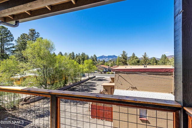302 W Oak Ave Unit 5, Flagstaff, AZ 86001 - exterior view of a mountainous background