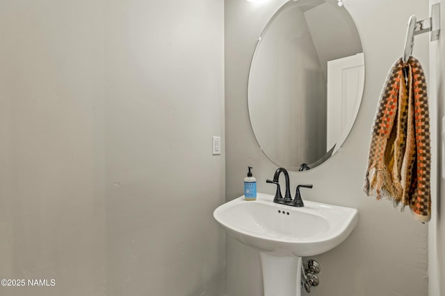 12220 Curtis Ct, Bellemont, AZ 86015 - bathroom with a sink