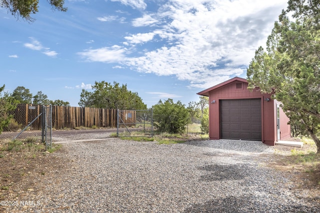 5920 Wildflower Rd, Flagstaff, AZ 86004 - exterior space featuring driveway and fence