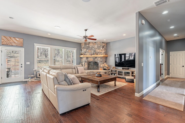 1533 S Minstrel Ln, Williams, AZ 86046 - living room with a ceiling fan, dark wood-style floors, healthy amount of natural light, and recessed lighting