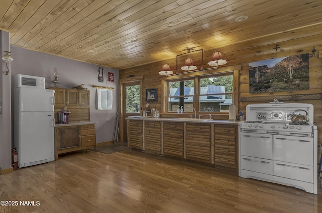 13898 Alpenglow Rd, Flagstaff, AZ 86001 - photo 31