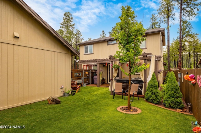 view of yard with a pergola