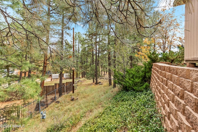 1024 E Hillcrest Dr, Flagstaff, AZ 86004 - view of yard