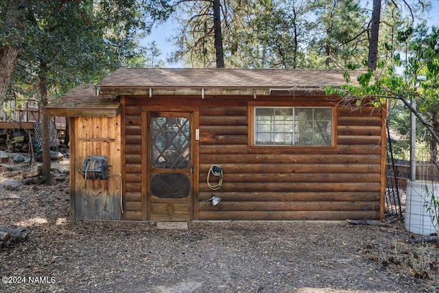 view of outbuilding