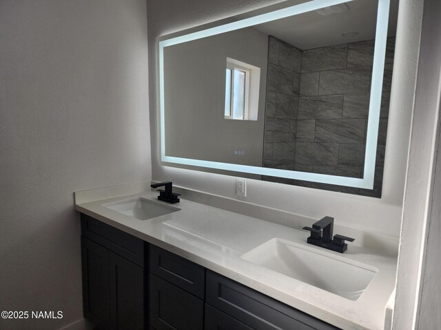 515 W Aspinwall St, Winslow, AZ 86047 - bathroom featuring double vanity