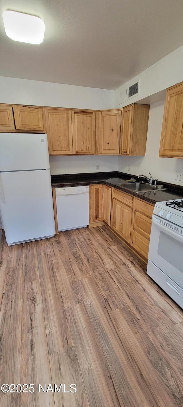 2420 N W St, Flagstaff, AZ 86004 - photo 28