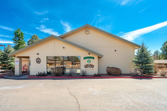 2201 N Rio De Flag Dr, Flagstaff, AZ 86004 - view of front of house