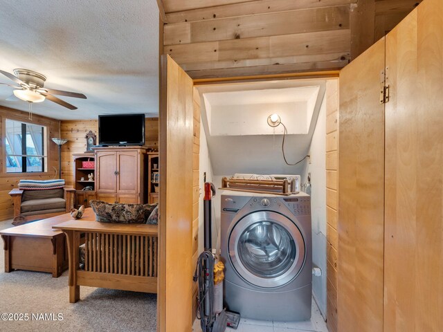 7284 N Buck Ridge Rd, Williams, AZ 86046 - laundry area featuring washer / clothes dryer, ceiling fan, and wood walls