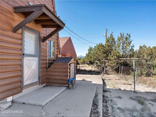 7284 N Buck Ridge Rd, Williams, AZ 86046 - view of home's exterior with faux log siding