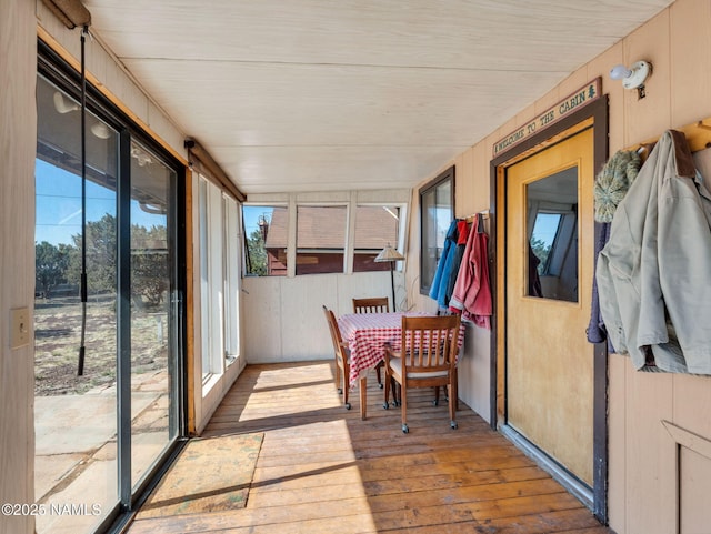 7284 N Buck Ridge Rd, Williams, AZ 86046 - sunroom with wood-type flooring