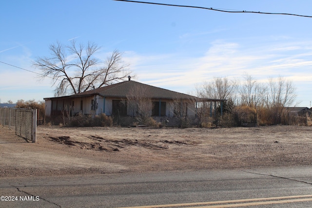 view of front of property