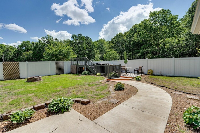 view of yard with a patio area