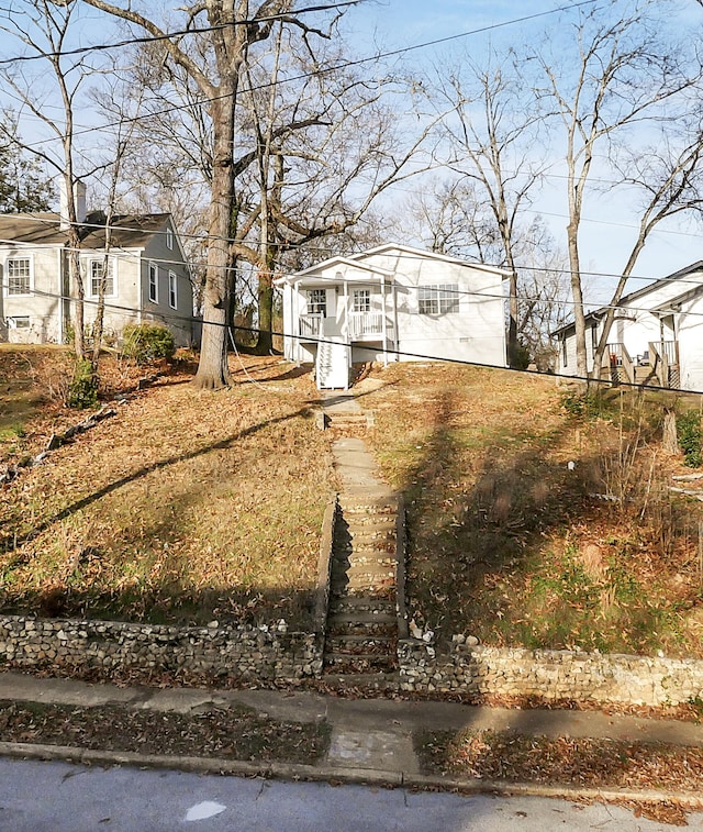 view of front of property