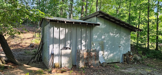 view of outbuilding