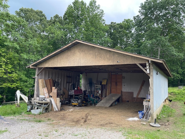 view of outdoor structure