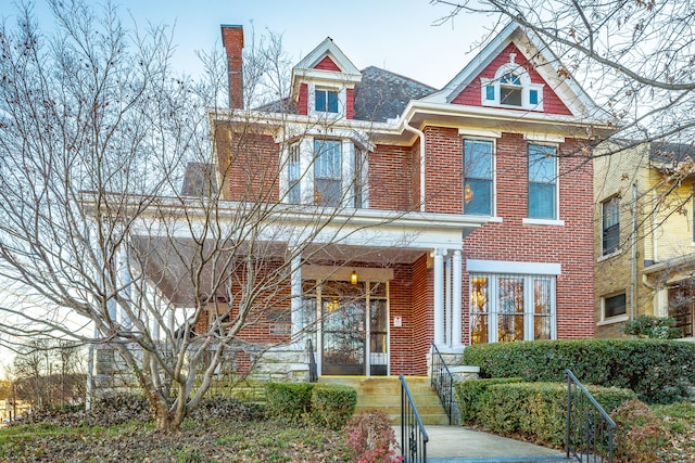 view of front of house with covered porch