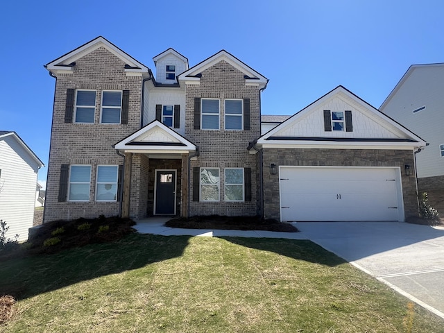 view of front of home featuring a front yard