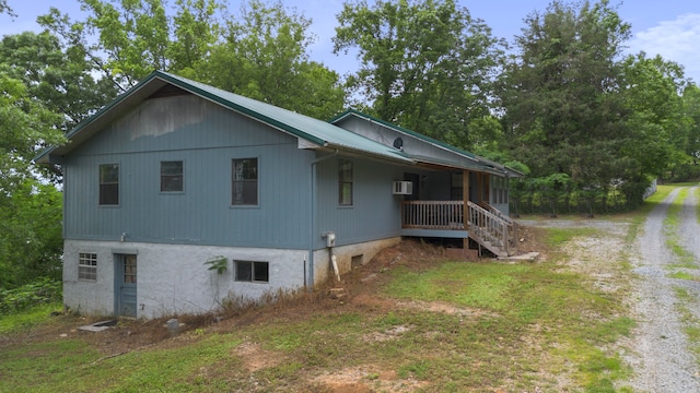 view of home's exterior