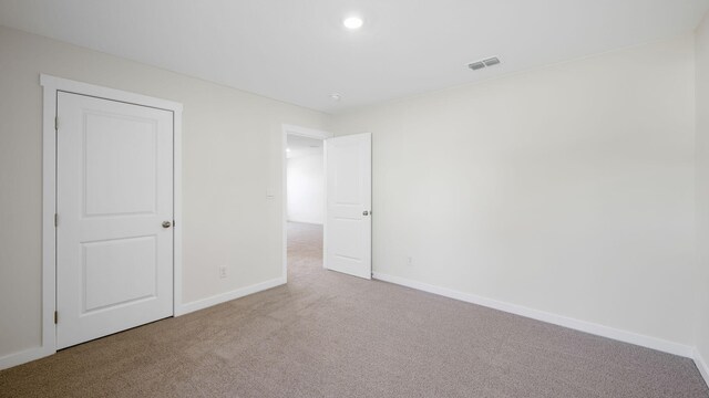 unfurnished bedroom featuring carpet floors