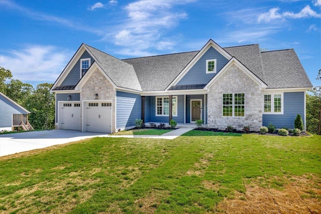 craftsman-style home featuring a front yard