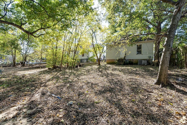 view of yard featuring cooling unit