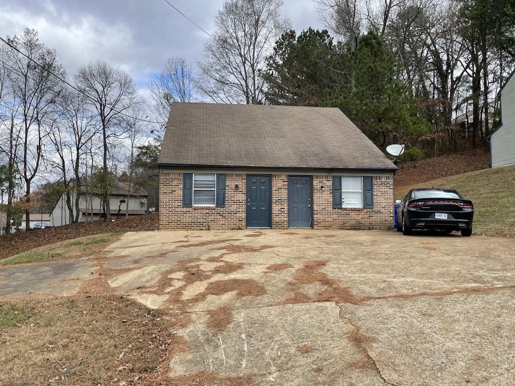 741/745 NE Weeks Dr, Cleveland, TN 37312 - photo 1