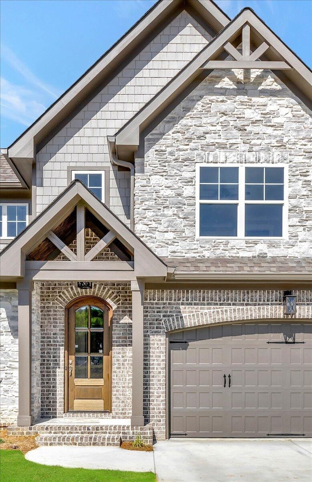 view of front of house featuring a garage