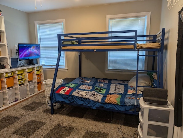 bedroom with carpet flooring