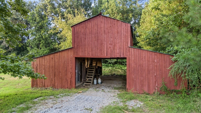 view of outbuilding